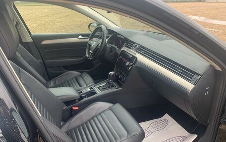 Volkswagen Passat B8 рестайлинг, 2019 год, 2 150 000 рублей, 15 фотография