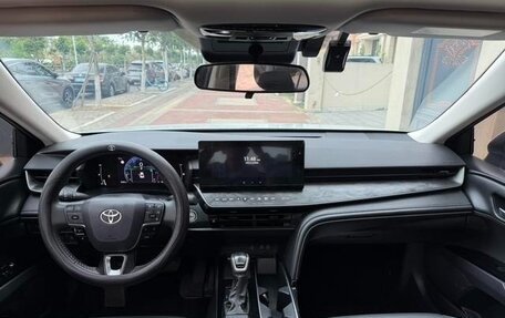 Toyota Camry, 2025 год, 3 530 000 рублей, 9 фотография