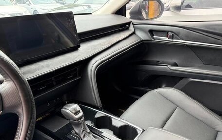 Toyota Camry, 2025 год, 3 530 000 рублей, 15 фотография