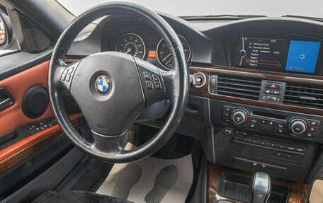 BMW 3 серия, 2011 год, 1 249 000 рублей, 18 фотография