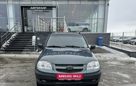 Chevrolet Niva I рестайлинг, 2017 год, 770 000 рублей, 2 фотография