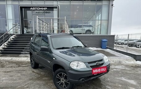 Chevrolet Niva I рестайлинг, 2017 год, 770 000 рублей, 3 фотография