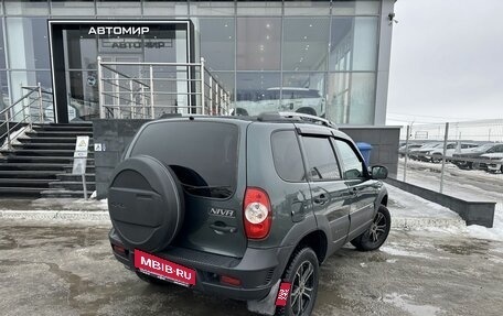 Chevrolet Niva I рестайлинг, 2017 год, 770 000 рублей, 5 фотография