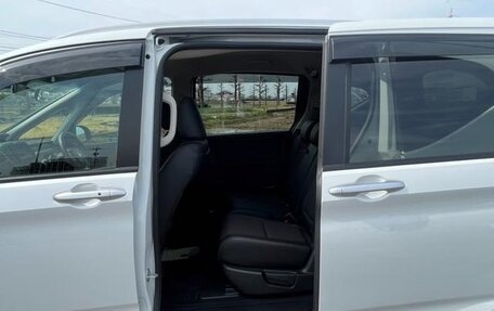 Honda Freed II, 2022 год, 1 358 000 рублей, 16 фотография