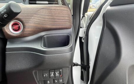 Honda Freed II, 2022 год, 1 358 000 рублей, 14 фотография