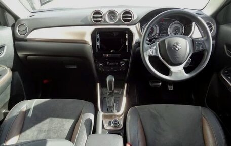 Suzuki Escudo IV, 2022 год, 1 350 000 рублей, 8 фотография