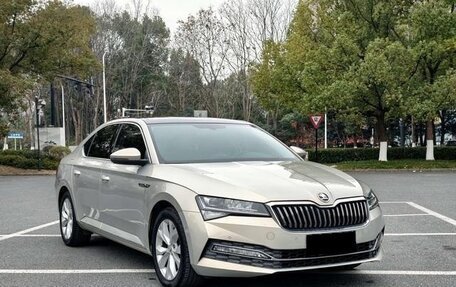 Skoda Superb III рестайлинг, 2021 год, 1 548 000 рублей, 3 фотография