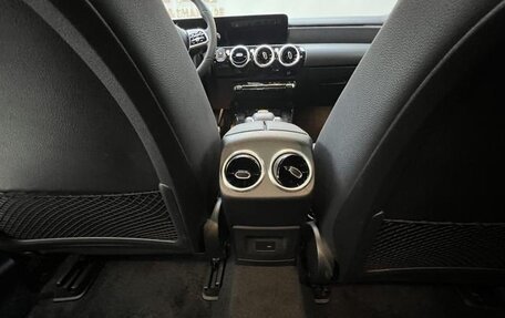 Mercedes-Benz A-Класс, 2022 год, 2 255 000 рублей, 14 фотография