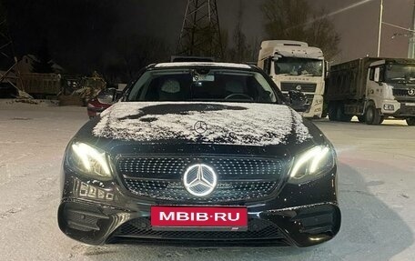 Mercedes-Benz E-Класс, 2019 год, 2 250 000 рублей, 1 фотография