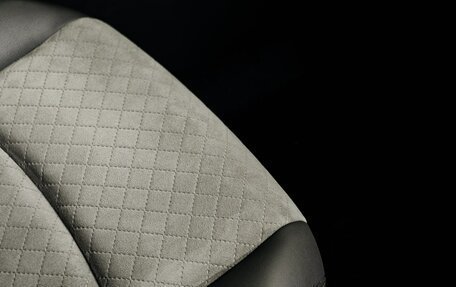 Toyota RAV4, 2025 год, 4 400 000 рублей, 13 фотография