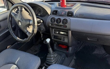 Nissan Micra II, 2002 год, 98 000 рублей, 5 фотография