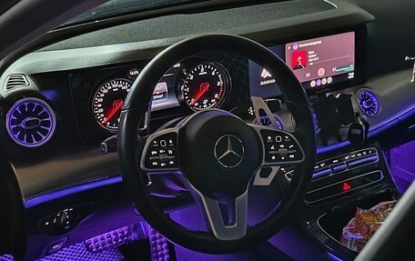 Mercedes-Benz E-Класс, 2019 год, 2 250 000 рублей, 11 фотография