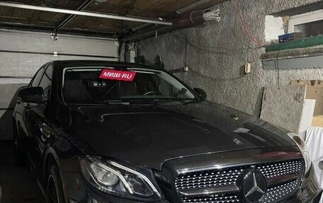Mercedes-Benz E-Класс, 2019 год, 2 250 000 рублей, 3 фотография
