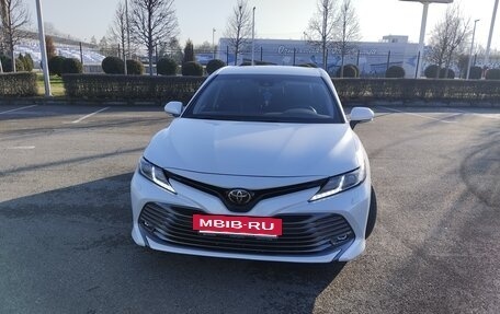 Toyota Camry, 2020 год, 3 600 000 рублей, 9 фотография