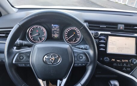 Toyota Camry, 2020 год, 3 600 000 рублей, 13 фотография