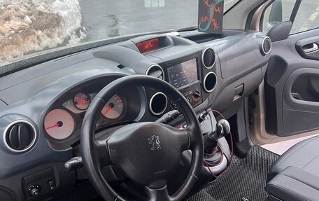 Peugeot Partner II рестайлинг 2, 2010 год, 620 000 рублей, 20 фотография