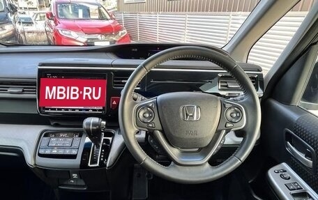 Honda Stepwgn IV, 2021 год, 1 760 000 рублей, 10 фотография