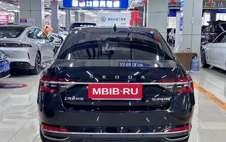 Skoda Superb III рестайлинг, 2023 год, 1 900 000 рублей, 6 фотография