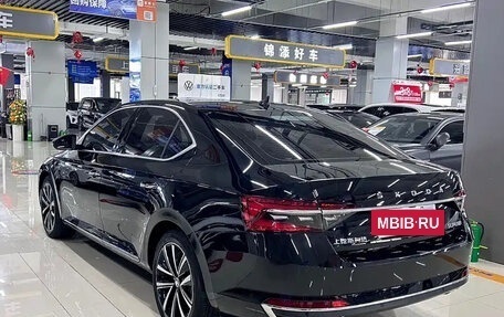 Skoda Superb III рестайлинг, 2023 год, 1 900 000 рублей, 5 фотография