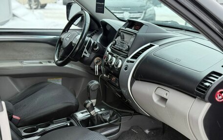 Mitsubishi Pajero Sport II рестайлинг, 2014 год, 2 010 000 рублей, 11 фотография