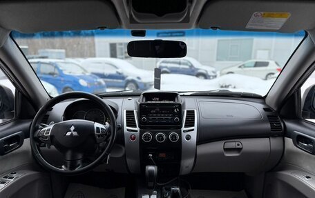 Mitsubishi Pajero Sport II рестайлинг, 2014 год, 2 010 000 рублей, 13 фотография