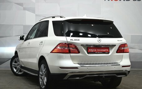 Mercedes-Benz M-Класс, 2012 год, 2 650 000 рублей, 4 фотография