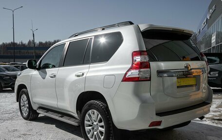 Toyota Land Cruiser Prado 150 рестайлинг 2, 2015 год, 3 298 000 рублей, 5 фотография