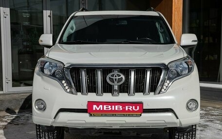 Toyota Land Cruiser Prado 150 рестайлинг 2, 2015 год, 3 298 000 рублей, 4 фотография