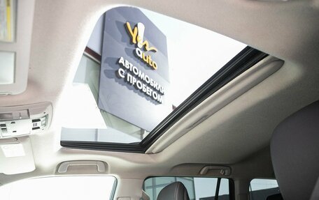 Toyota Land Cruiser Prado 150 рестайлинг 2, 2015 год, 3 298 000 рублей, 15 фотография