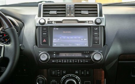 Toyota Land Cruiser Prado 150 рестайлинг 2, 2015 год, 3 298 000 рублей, 20 фотография