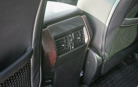 Toyota Land Cruiser Prado 150 рестайлинг 2, 2015 год, 3 298 000 рублей, 16 фотография