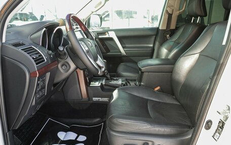 Toyota Land Cruiser Prado 150 рестайлинг 2, 2015 год, 3 298 000 рублей, 13 фотография