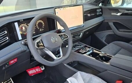 Volkswagen Tiguan, 2025 год, 4 280 000 рублей, 10 фотография