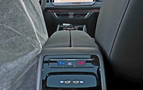 Volkswagen Tiguan, 2025 год, 4 280 000 рублей, 18 фотография