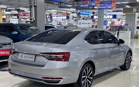 Skoda Superb III рестайлинг, 2024 год, 1 900 000 рублей, 4 фотография