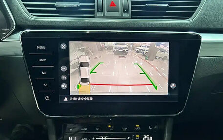 Skoda Superb III рестайлинг, 2024 год, 1 900 000 рублей, 9 фотография