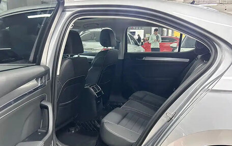 Skoda Superb III рестайлинг, 2024 год, 1 900 000 рублей, 10 фотография