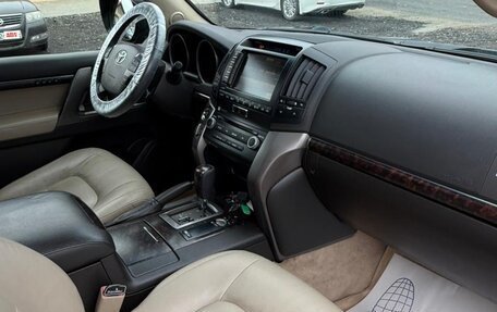 Toyota Land Cruiser 200, 2010 год, 3 190 000 рублей, 5 фотография