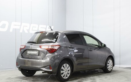 Toyota Vitz, 2017 год, 960 000 рублей, 2 фотография