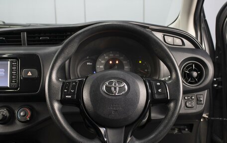 Toyota Vitz, 2017 год, 960 000 рублей, 11 фотография