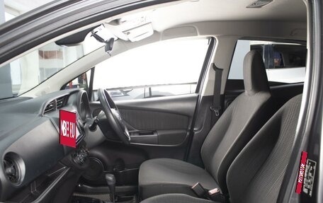 Toyota Vitz, 2017 год, 960 000 рублей, 6 фотография