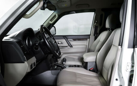 Mitsubishi Pajero IV, 2020 год, 4 099 000 рублей, 16 фотография