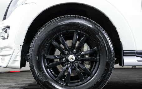 Mitsubishi Pajero IV, 2020 год, 4 099 000 рублей, 23 фотография