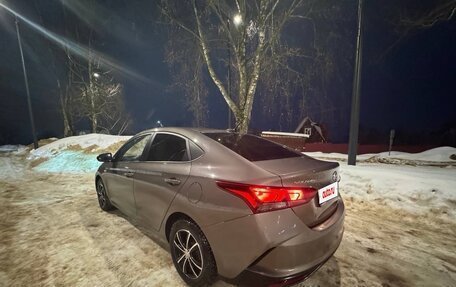 Hyundai Solaris II рестайлинг, 2021 год, 2 000 000 рублей, 6 фотография