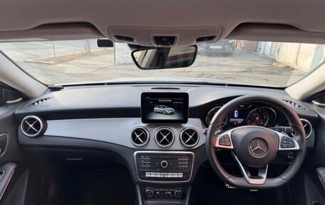 Mercedes-Benz C-Класс, 2018 год, 1 950 000 рублей, 6 фотография