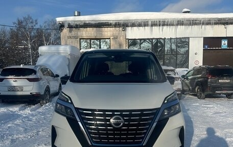 Nissan Serena IV, 2019 год, 2 150 000 рублей, 2 фотография