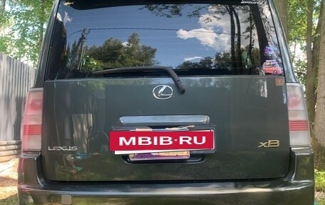 Scion xB II рестайлинг, 2004 год, 800 000 рублей, 4 фотография