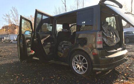 Scion xB II рестайлинг, 2004 год, 800 000 рублей, 15 фотография