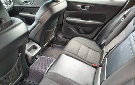 Volvo V60 Cross Country II, 2021 год, 3 500 000 рублей, 5 фотография