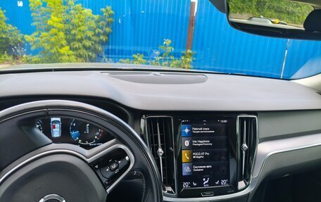 Volvo V60 Cross Country II, 2021 год, 3 500 000 рублей, 7 фотография